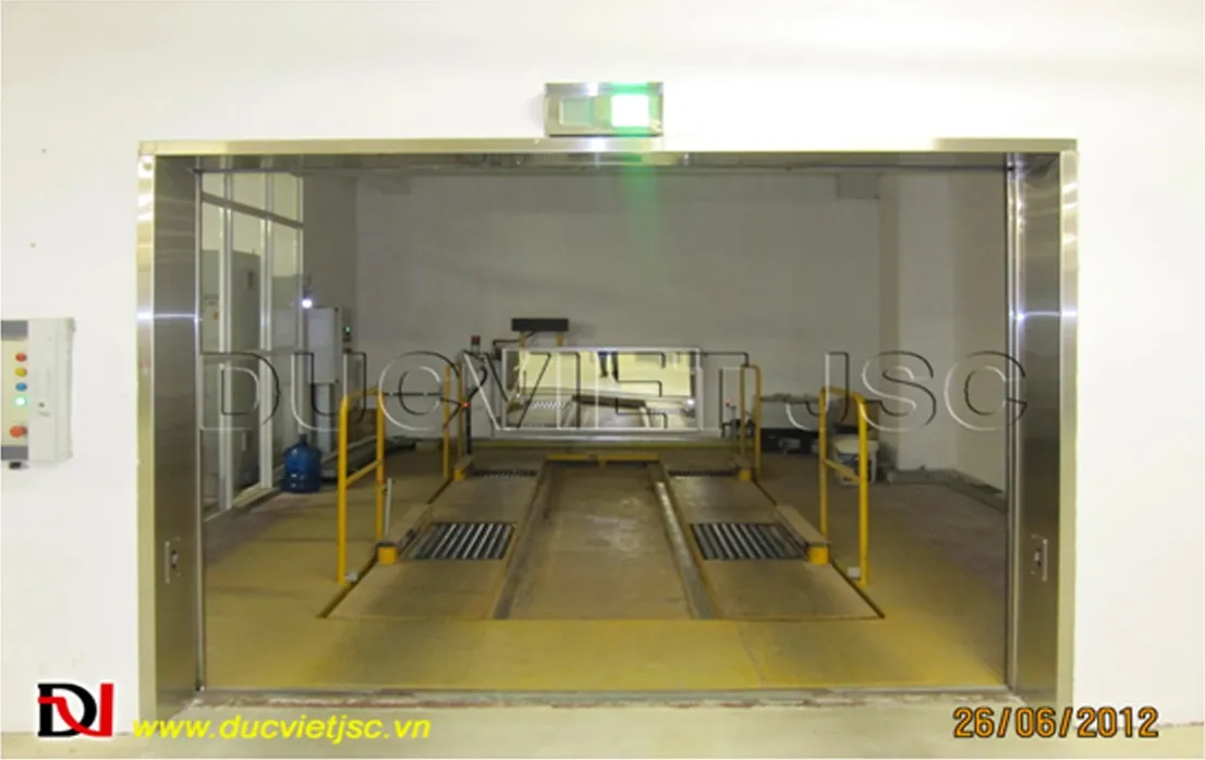 Khu vực để xe và bàn dịch chuyển tại HNX